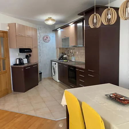 Asinela с гараж Apartment