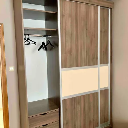 아파트 Asinela с гараж