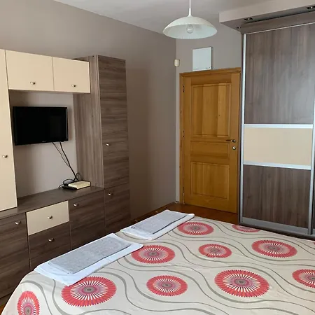 Asinela с гараж * 부르가스