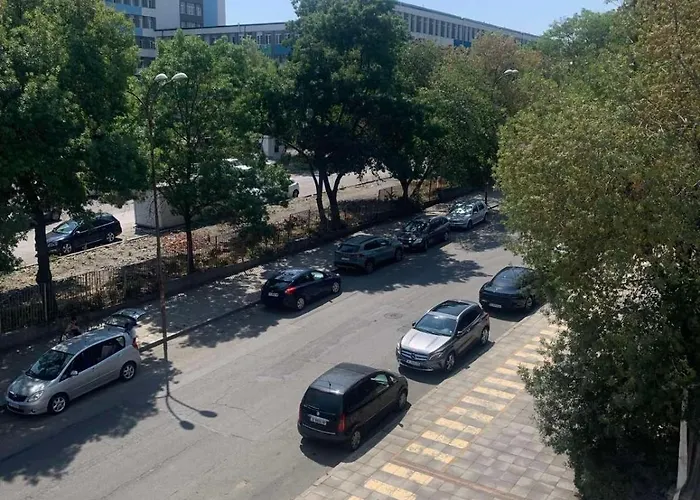 Asinela с гараж بورغاس